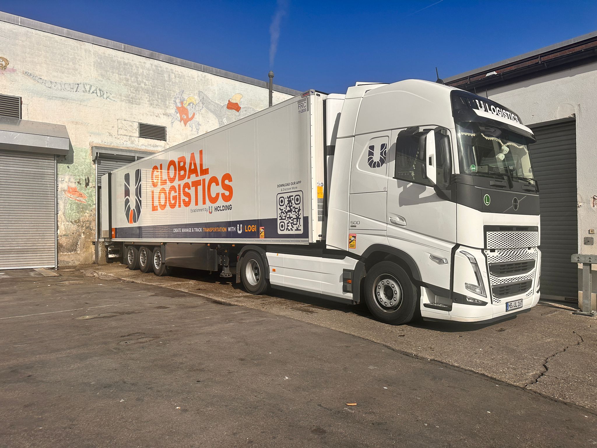 U. Global Logistics Sattelzug auf dem Betriebshof